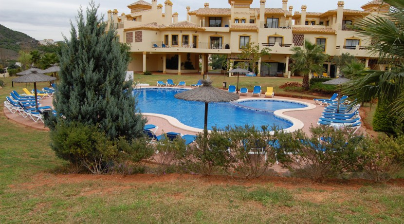 3 Bedroom Hacienda del Golf for rent in la Manga Club 25